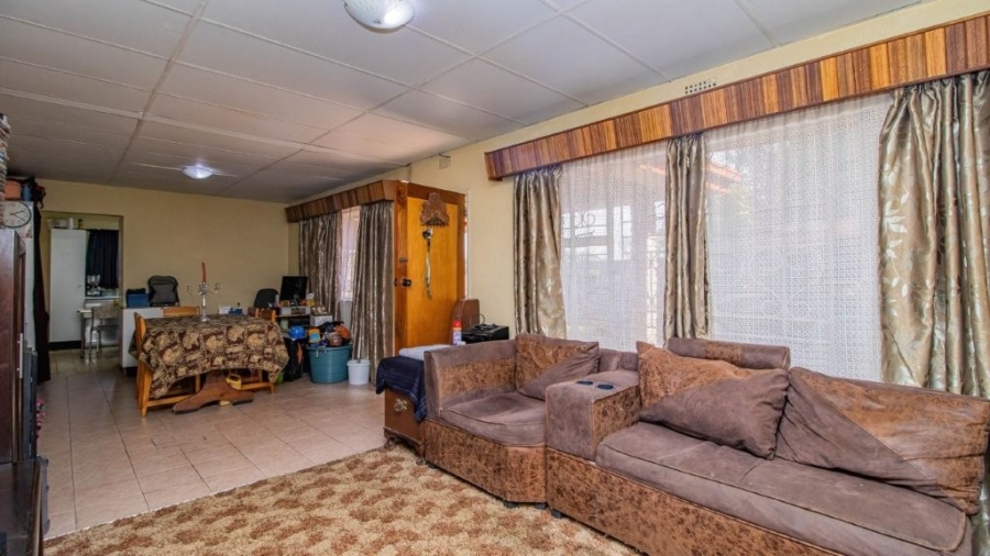 3 Bedroom Property for Sale in Bonaero Park Gauteng