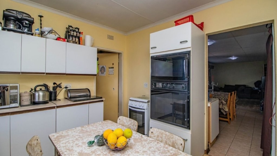3 Bedroom Property for Sale in Bonaero Park Gauteng