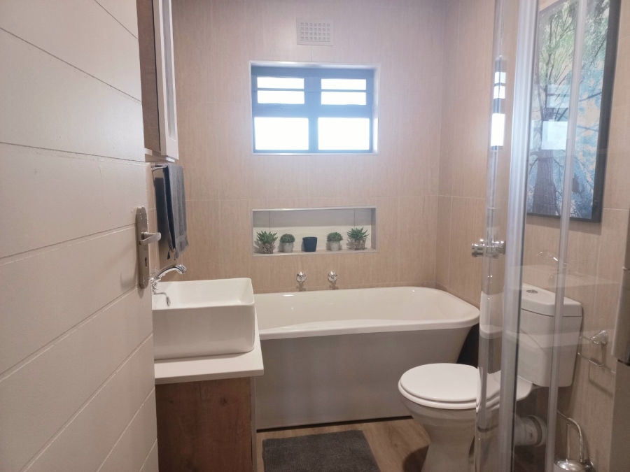2 Bedroom Property for Sale in Roodeplaat Gauteng