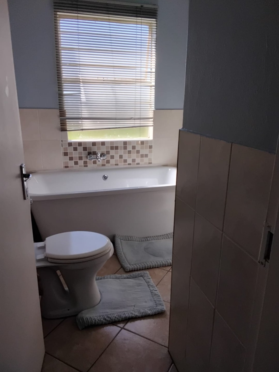 2 Bedroom Property for Sale in Honeypark Gauteng