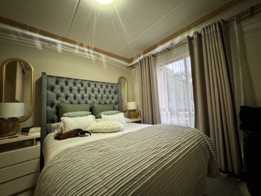 1 Bedroom Property for Sale in Noordwyk Gauteng