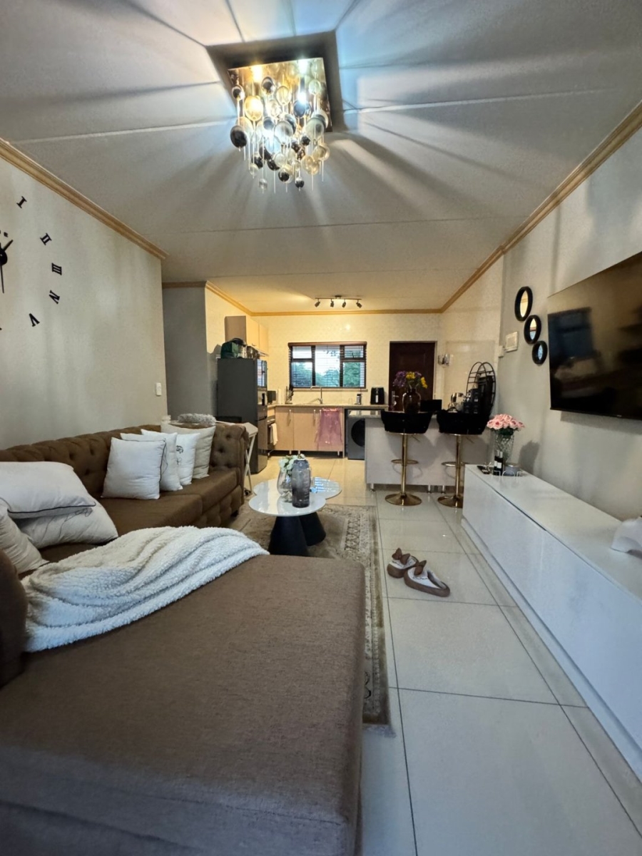 1 Bedroom Property for Sale in Noordwyk Gauteng
