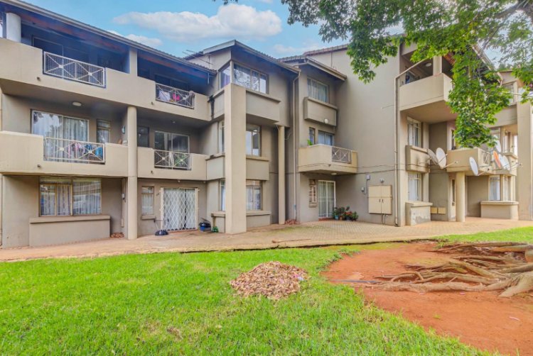 2 Bedroom Property for Sale in Florida Gauteng