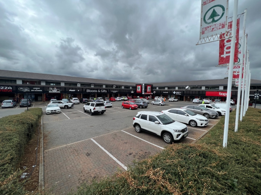 To Let Commercial Property for Rent in Weltevreden Park Gauteng