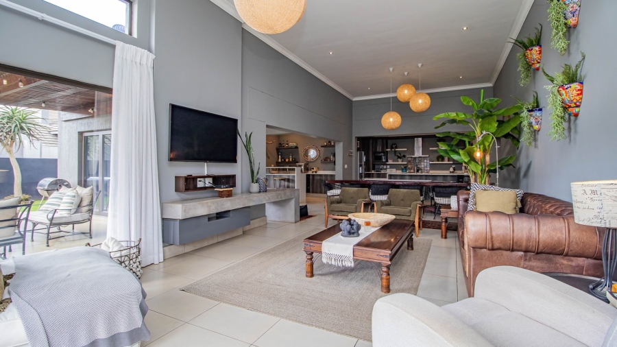 4 Bedroom Property for Sale in Serengeti Lifestyle Estate Gauteng