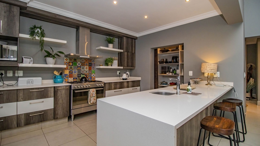 4 Bedroom Property for Sale in Serengeti Lifestyle Estate Gauteng