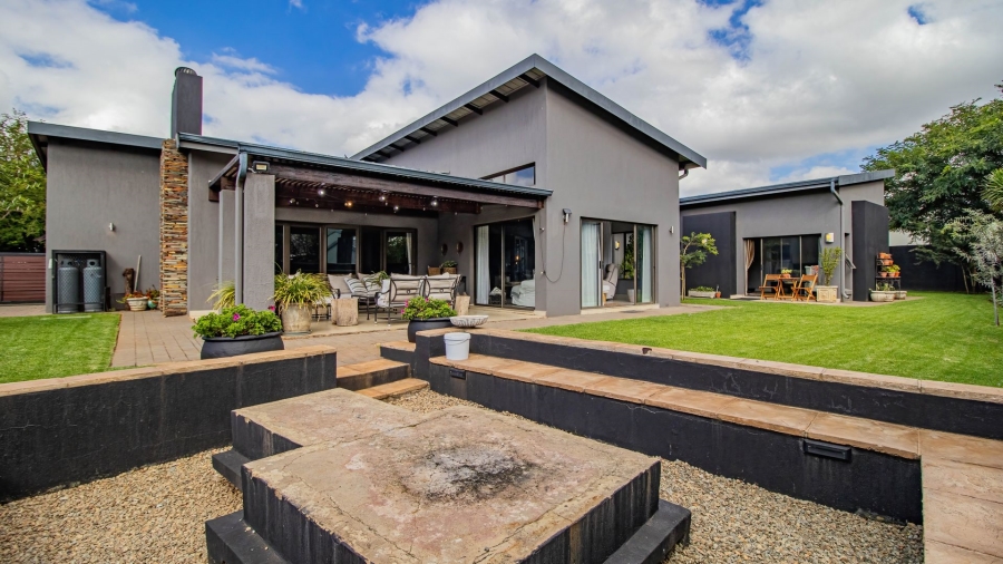 4 Bedroom Property for Sale in Serengeti Lifestyle Estate Gauteng