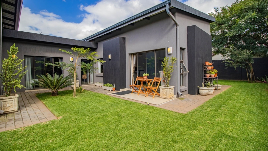 4 Bedroom Property for Sale in Serengeti Lifestyle Estate Gauteng