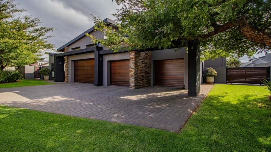 4 Bedroom Property for Sale in Serengeti Lifestyle Estate Gauteng