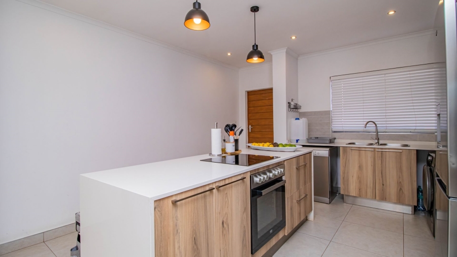 3 Bedroom Property for Sale in Olivewood Gauteng