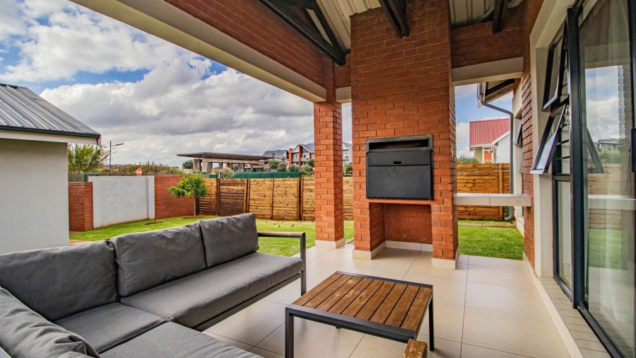 3 Bedroom Property for Sale in Olivewood Gauteng