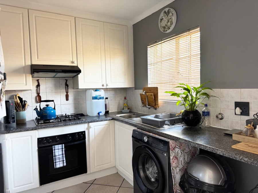 2 Bedroom Property for Sale in Amberfield Gauteng