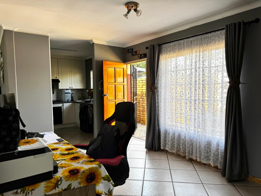 2 Bedroom Property for Sale in Amberfield Gauteng