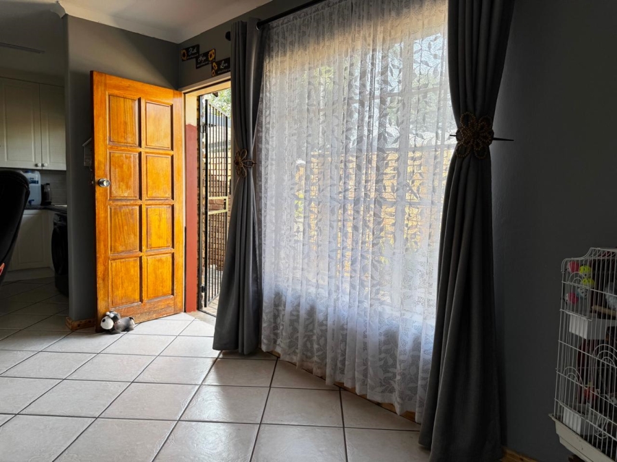 2 Bedroom Property for Sale in Amberfield Gauteng