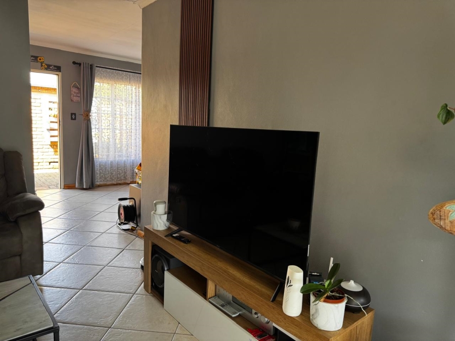 2 Bedroom Property for Sale in Amberfield Gauteng