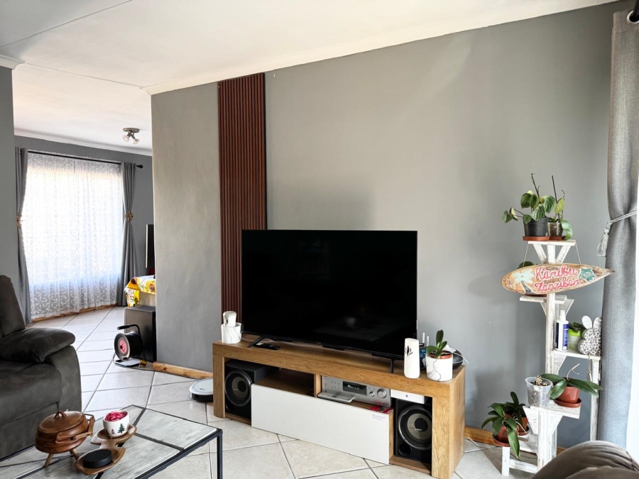 2 Bedroom Property for Sale in Amberfield Gauteng