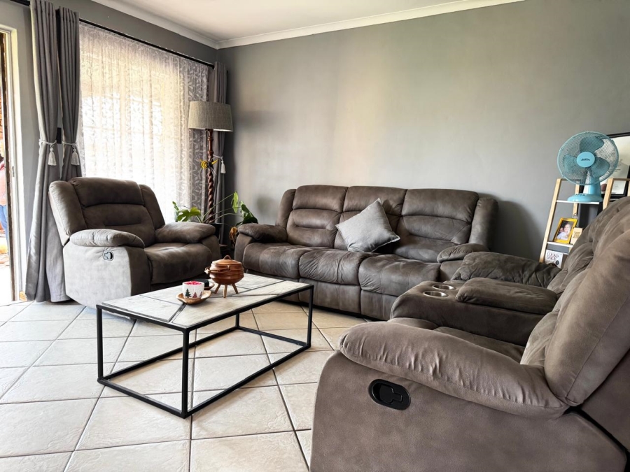 2 Bedroom Property for Sale in Amberfield Gauteng