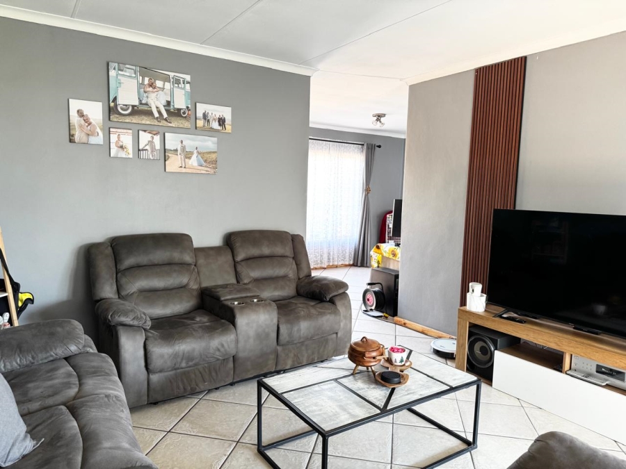 2 Bedroom Property for Sale in Amberfield Gauteng