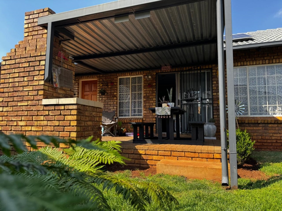 2 Bedroom Property for Sale in Amberfield Gauteng