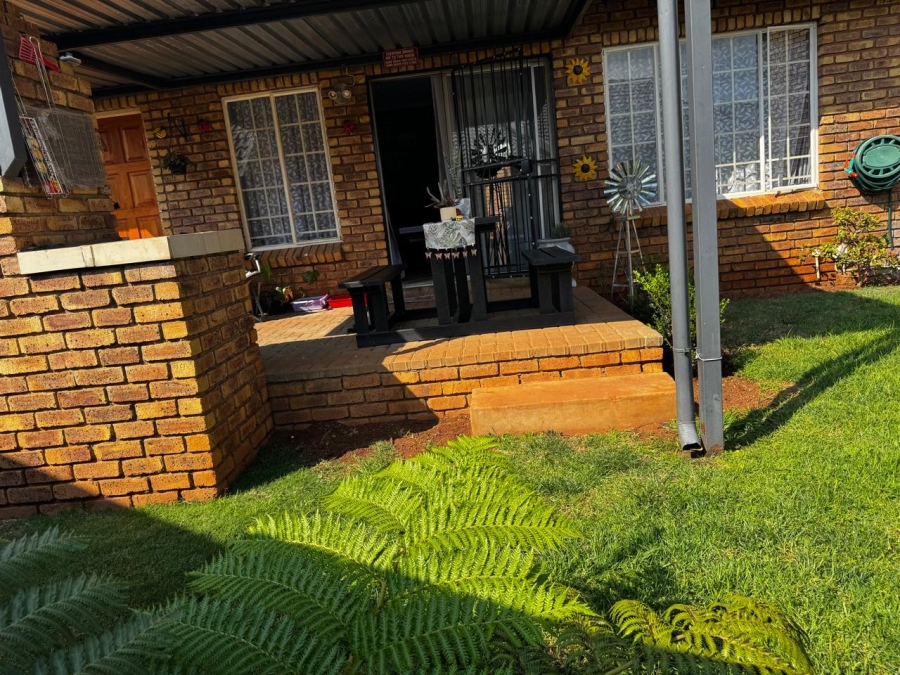 2 Bedroom Property for Sale in Amberfield Gauteng