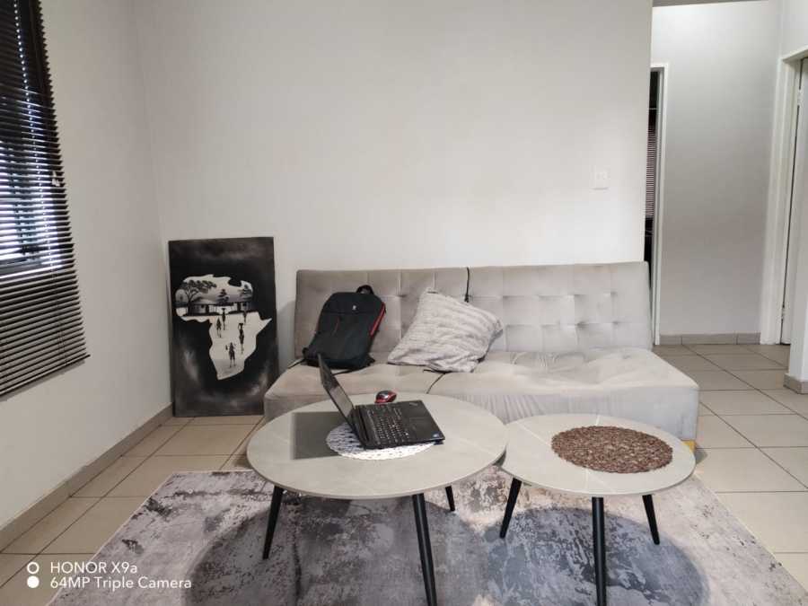 To Let 2 Bedroom Property for Rent in Ravenswood Gauteng