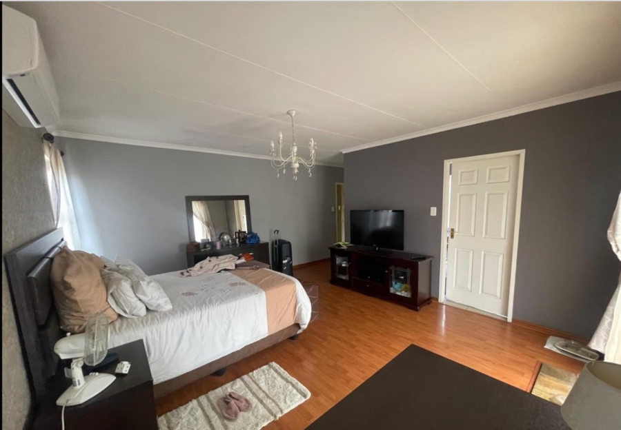 3 Bedroom Property for Sale in Glen Erasmia Gauteng
