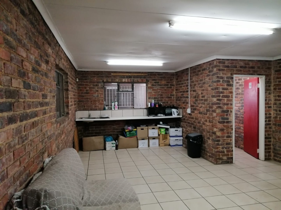 To Let Commercial Property for Rent in Pomona Gauteng