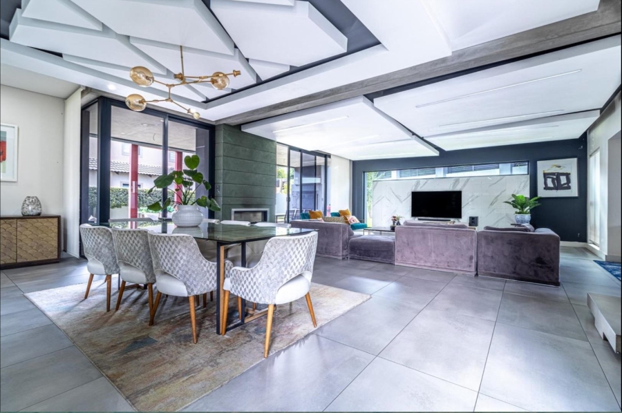 5 Bedroom Property for Sale in Cedar Lakes Gauteng