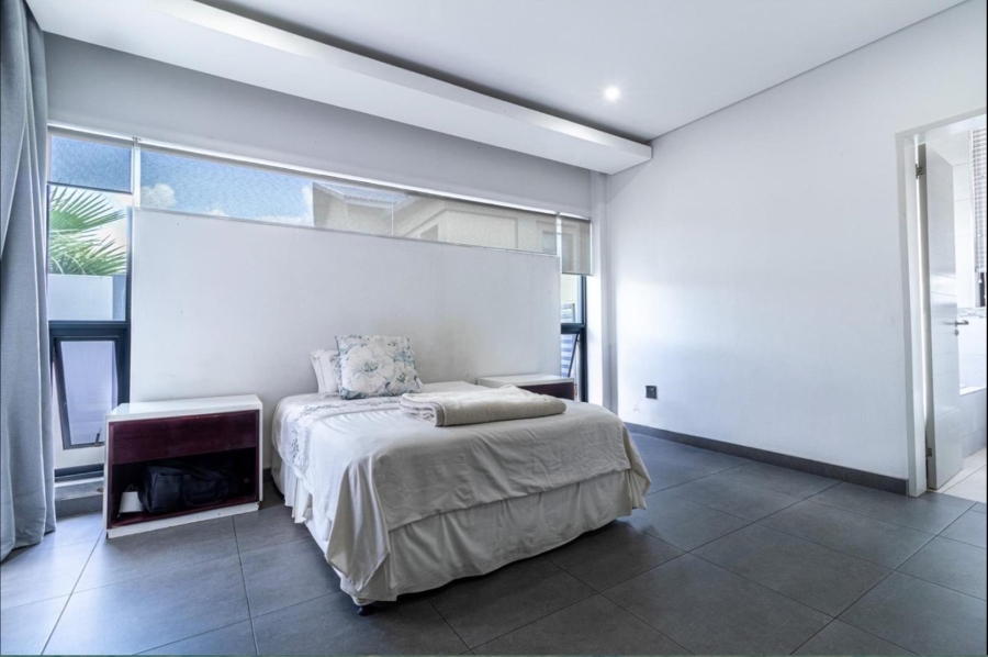 5 Bedroom Property for Sale in Cedar Lakes Gauteng