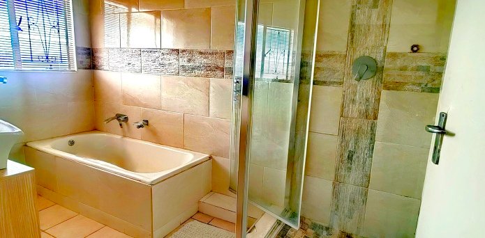 To Let 1 Bedroom Property for Rent in Discovery Gauteng