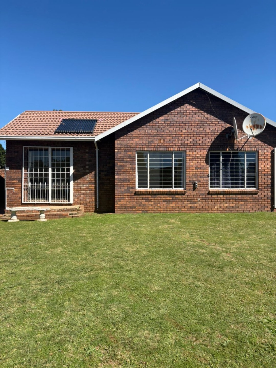 To Let 3 Bedroom Property for Rent in Florida Gauteng