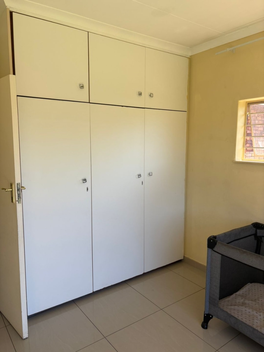 To Let 3 Bedroom Property for Rent in Florida Gauteng