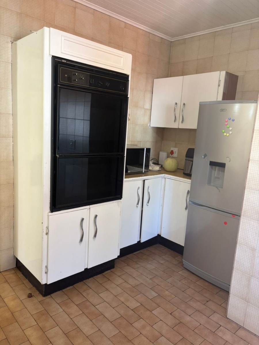 To Let 3 Bedroom Property for Rent in Florida Gauteng