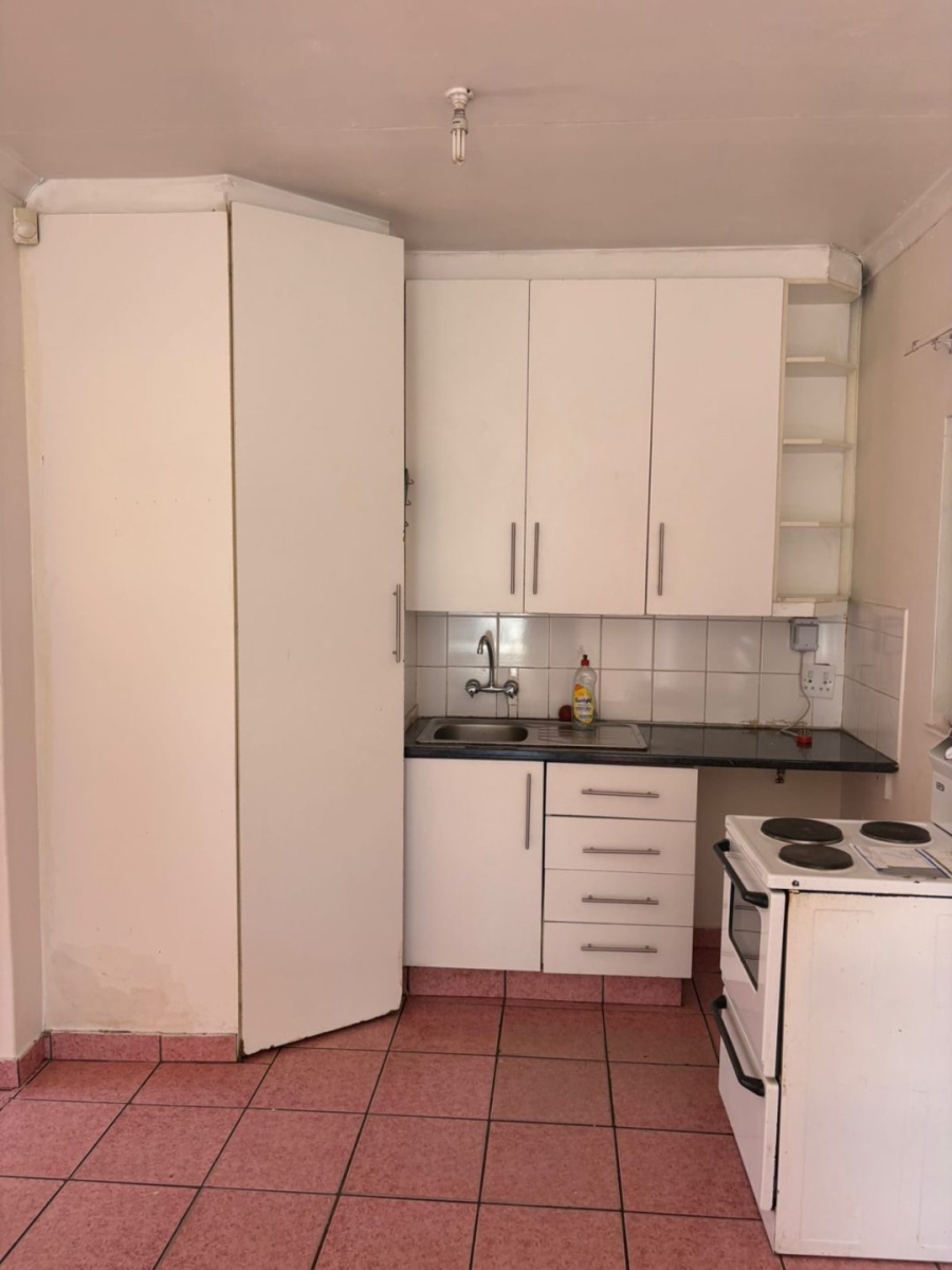 To Let 3 Bedroom Property for Rent in Florida Gauteng