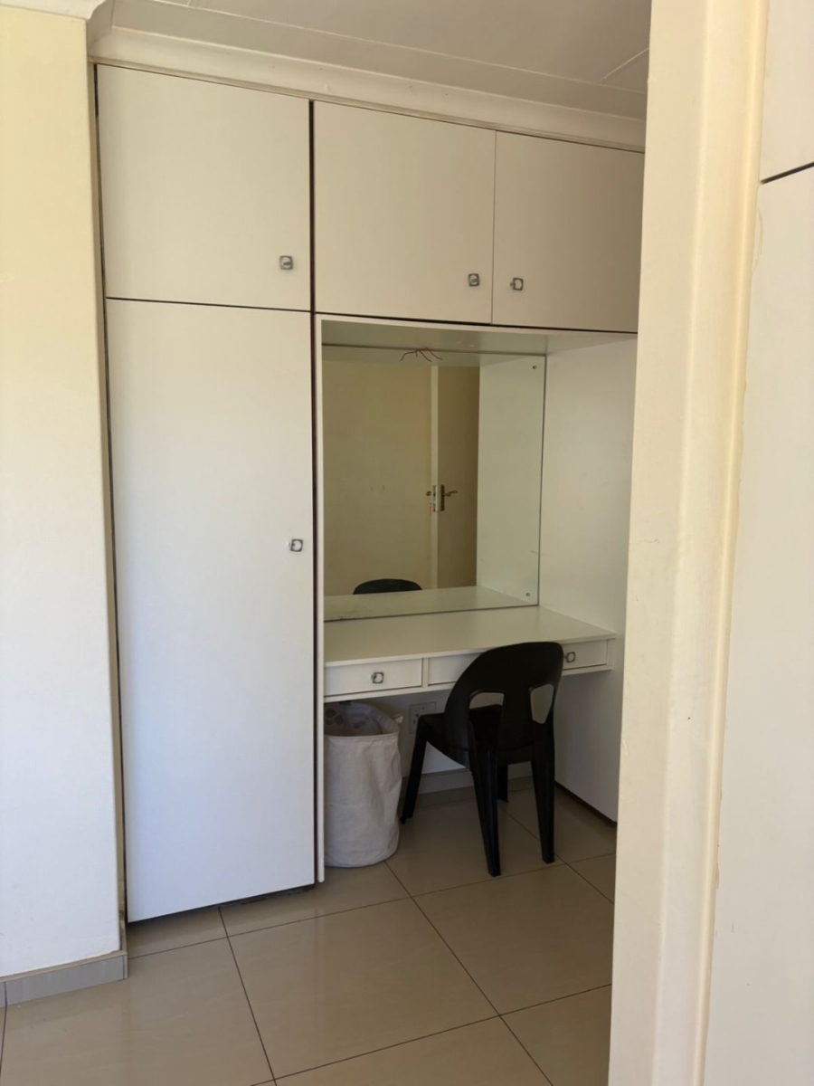 To Let 3 Bedroom Property for Rent in Florida Gauteng