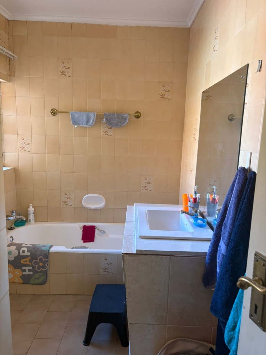 To Let 3 Bedroom Property for Rent in Florida Gauteng