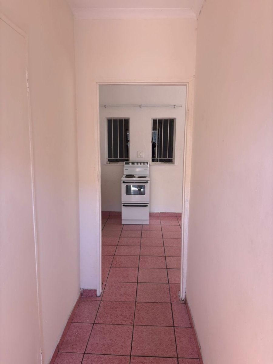 To Let 3 Bedroom Property for Rent in Florida Gauteng
