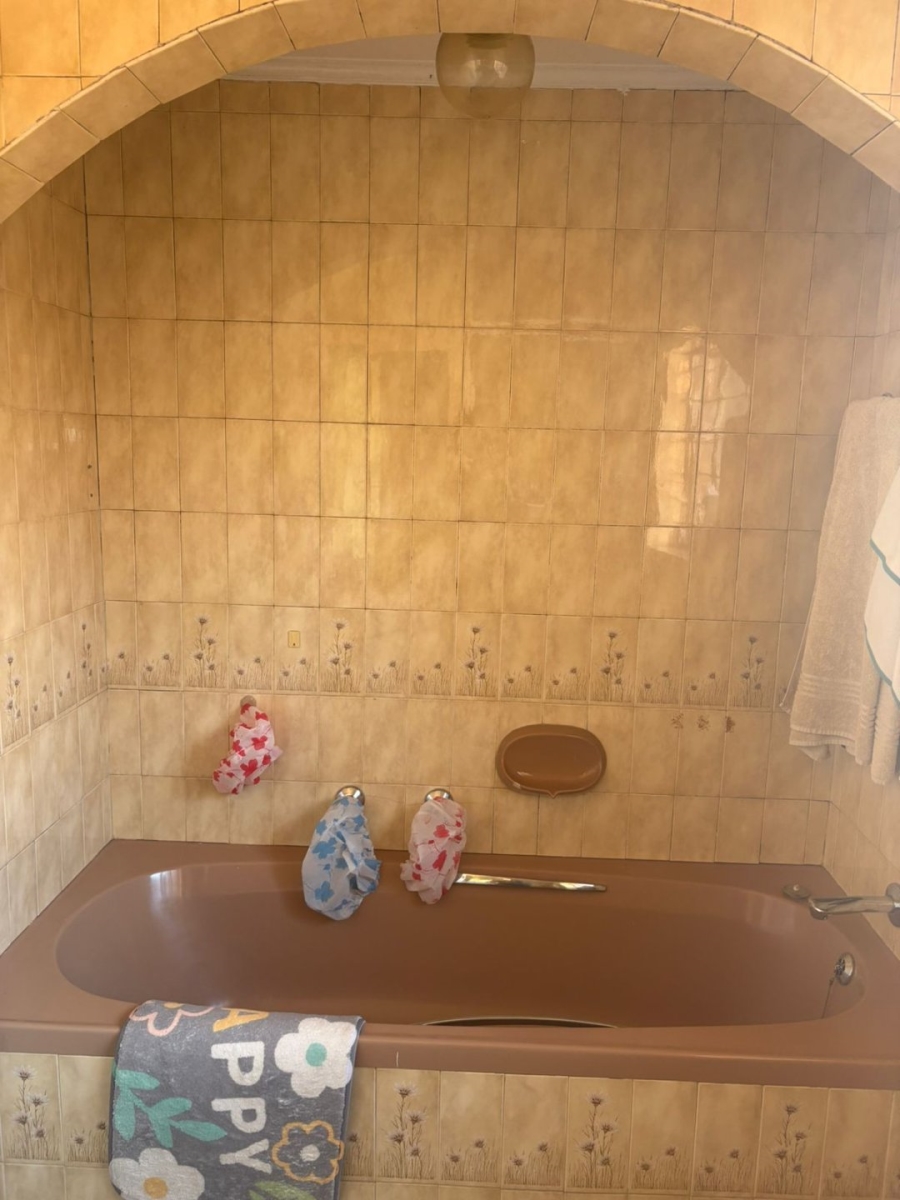 To Let 3 Bedroom Property for Rent in Florida Gauteng