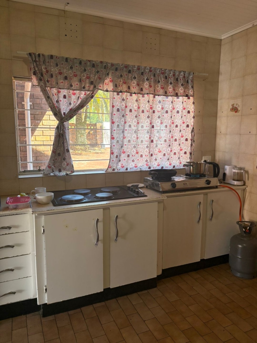 To Let 3 Bedroom Property for Rent in Florida Gauteng