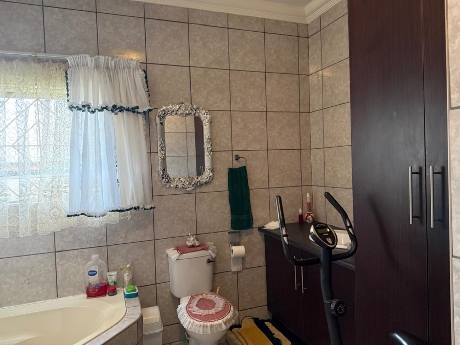 2 Bedroom Property for Sale in Bergsig Gauteng