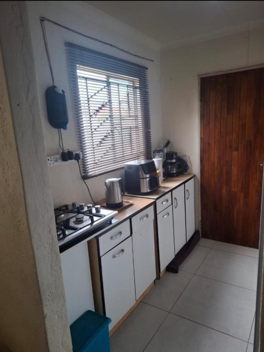 2 Bedroom Property for Sale in Dawn Park Gauteng