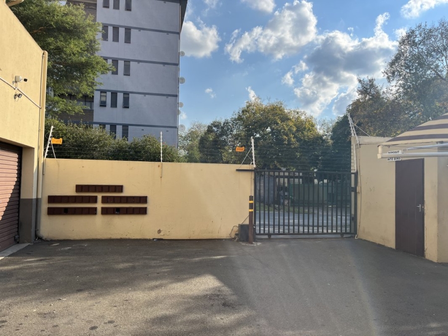 2 Bedroom Property for Sale in Edenvale Central Gauteng