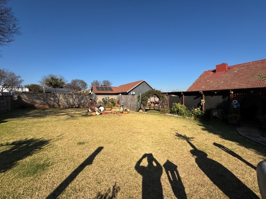 3 Bedroom Property for Sale in Rhodesfield Gauteng