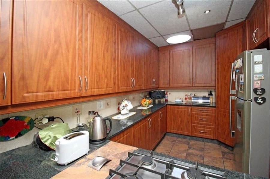 3 Bedroom Property for Sale in Bonaero Park Gauteng