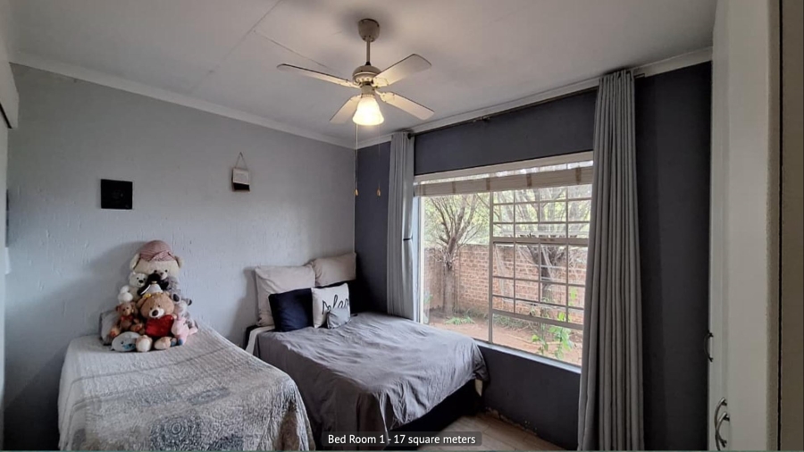 2 Bedroom Property for Sale in Broadacres Gauteng