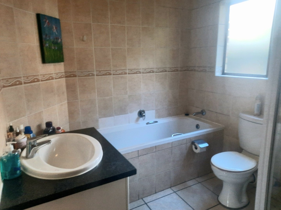 2 Bedroom Property for Sale in Kengies Gauteng