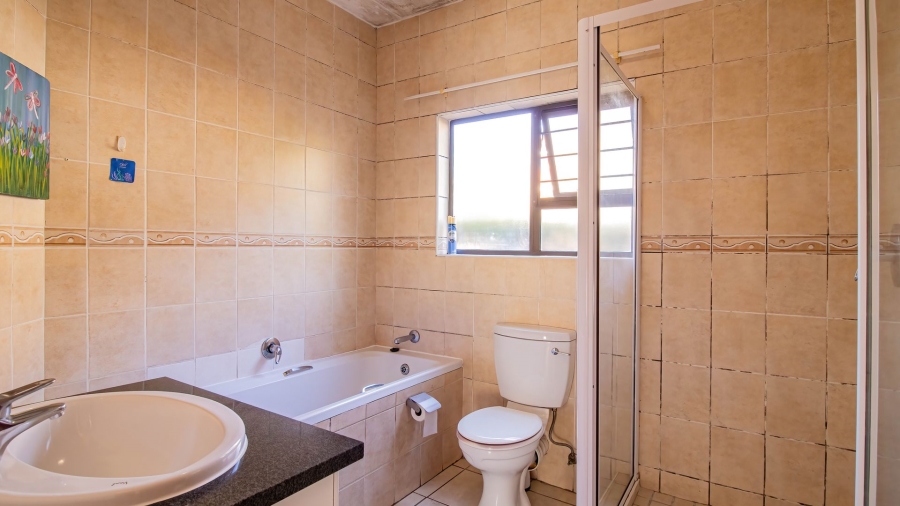 2 Bedroom Property for Sale in Kengies Gauteng