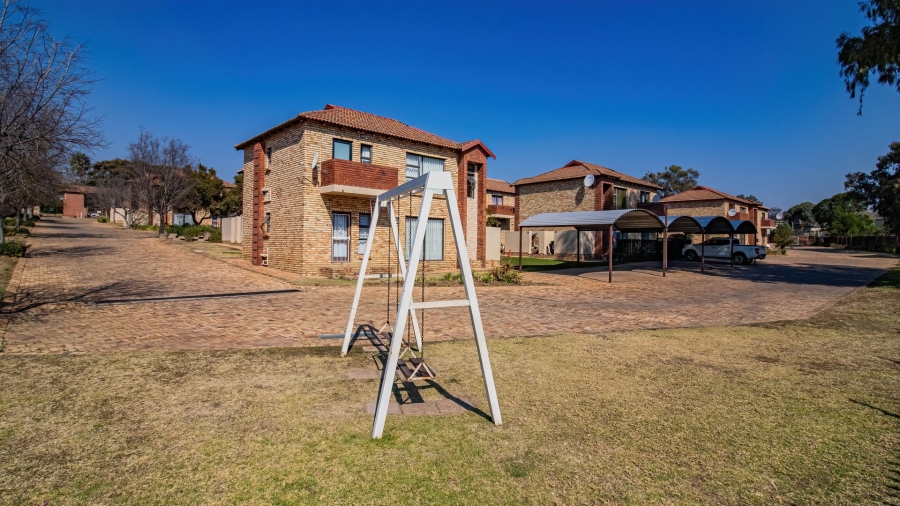 2 Bedroom Property for Sale in Kengies Gauteng