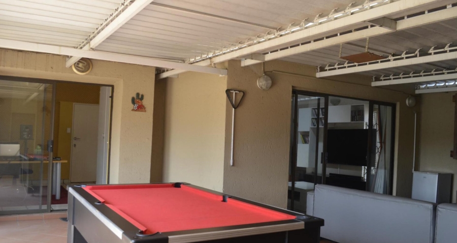 4 Bedroom Property for Sale in Strubensvallei Gauteng