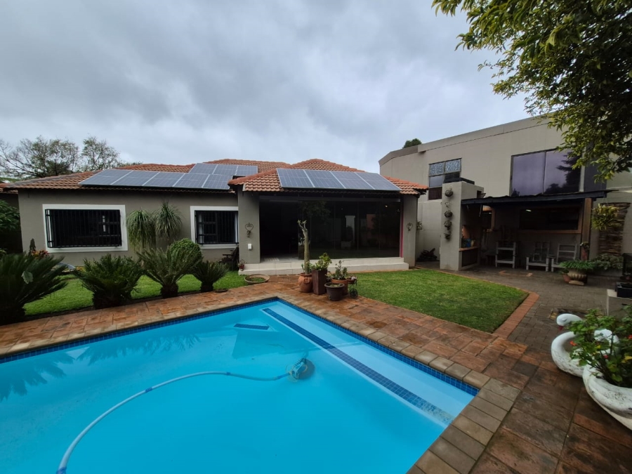 3 Bedroom Property for Sale in Elardus Park Gauteng
